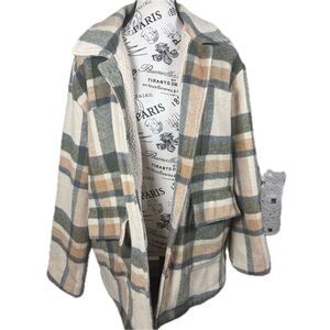 American Eagle Women Teddy Bear Sherpa Lined Green Plaid Button Coat Size M